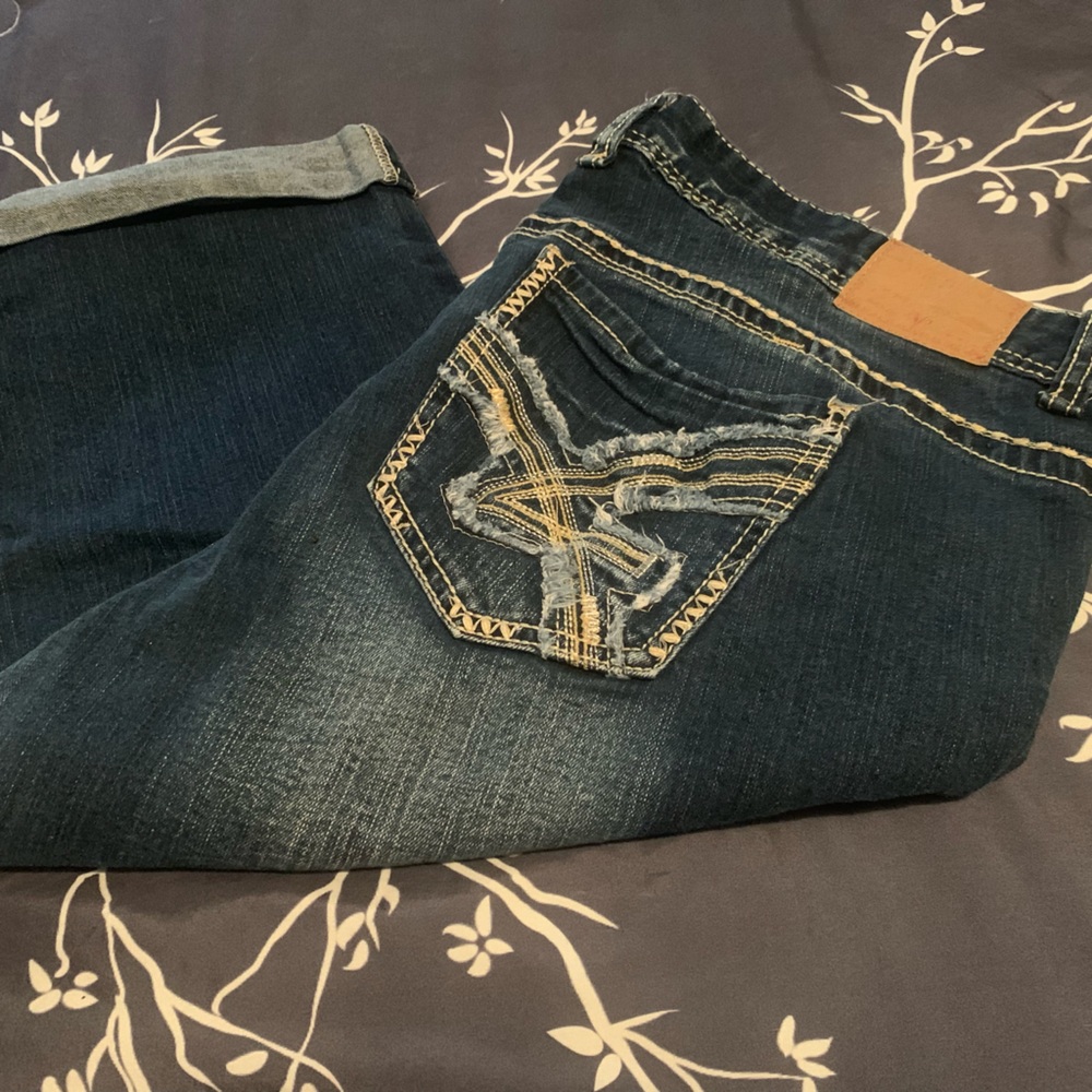Women’s knee pants